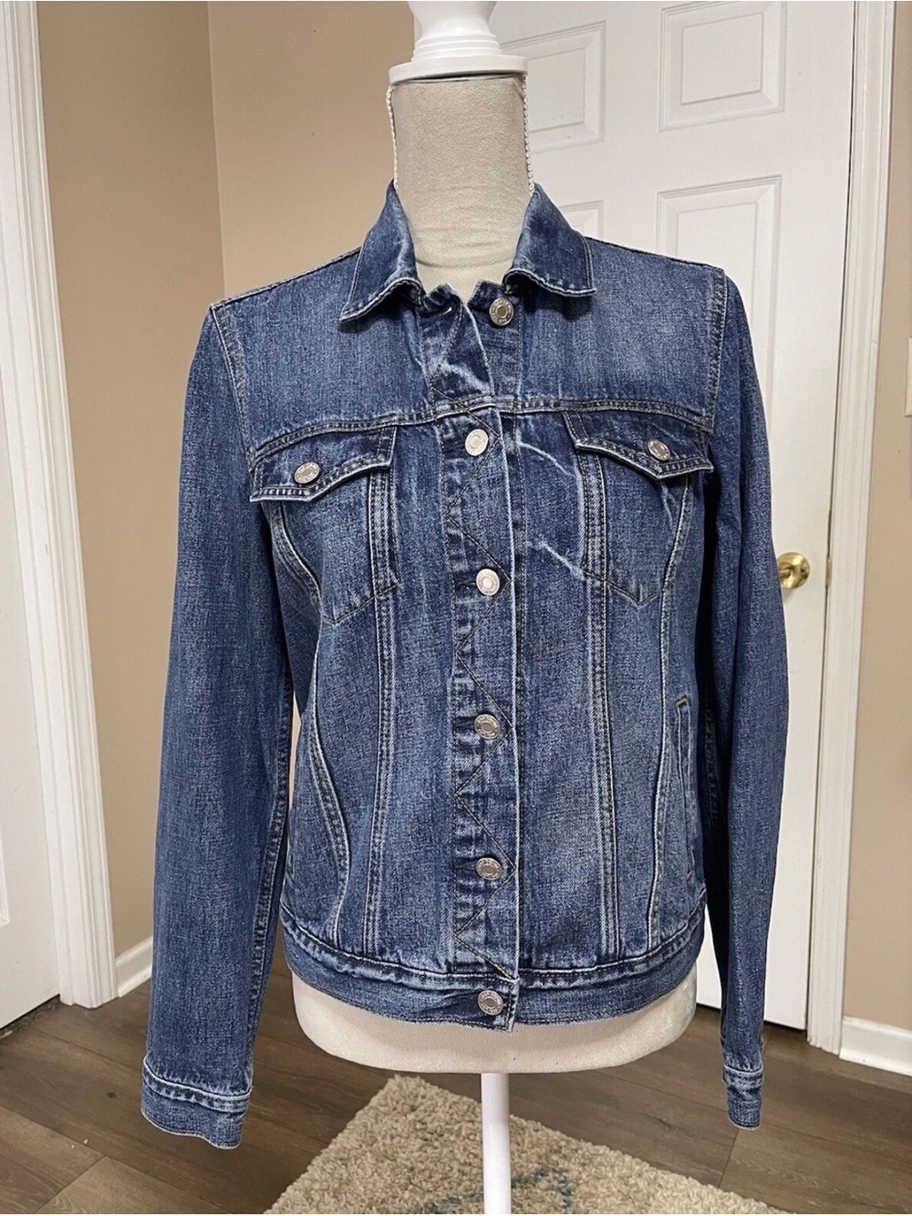 Women’s gap denim jacket, size small